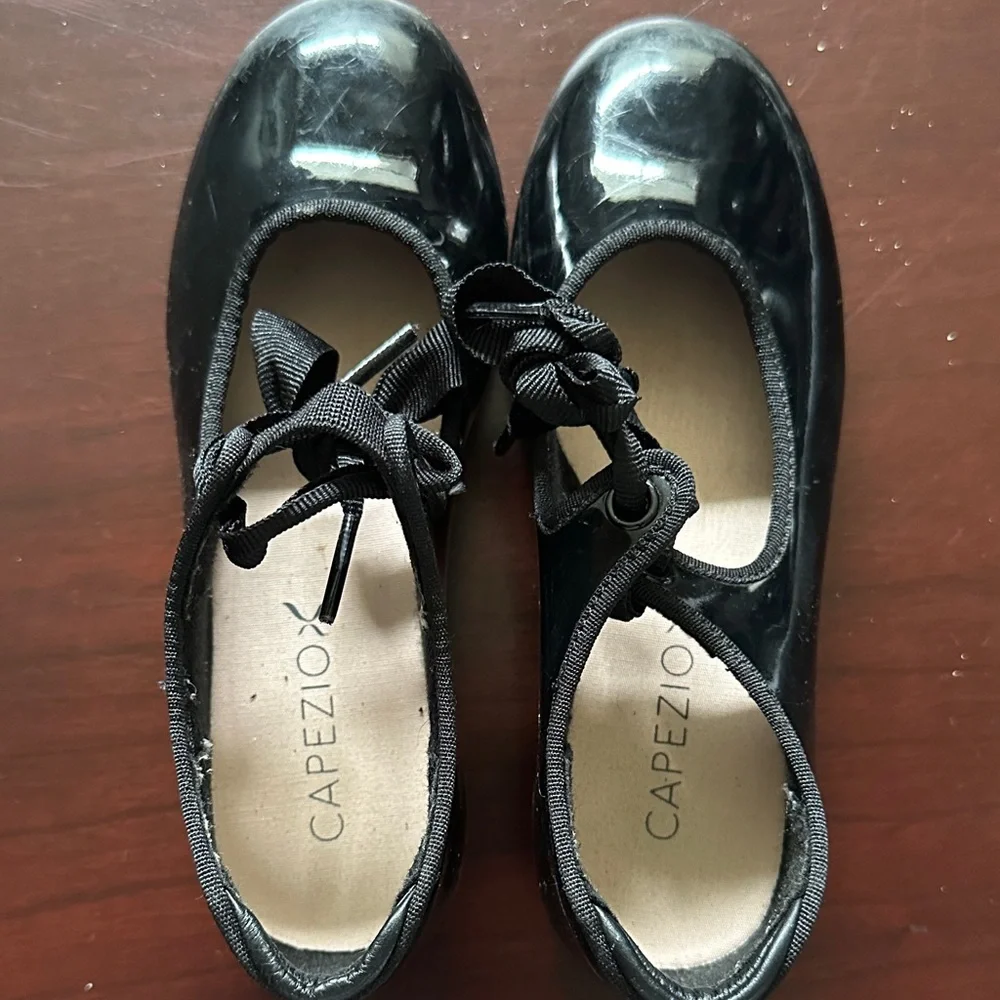 Capezio Black Patent Tap Shoes with Ribbon Laces Size 13M